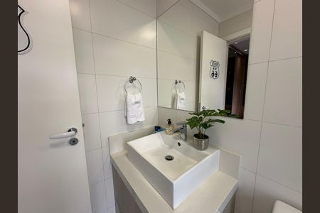 Apartamento à venda com 158m², 3 quartos e 3 vagas Apartamento à venda com 158m², 3 quartos e 3 vagasBanheiro da Suíte 2