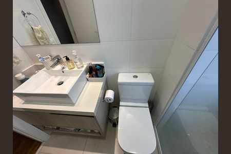 Apartamento à venda com 158m², 3 quartos e 3 vagas Apartamento à venda com 158m², 3 quartos e 3 vagasBanheiro da Suíte 1