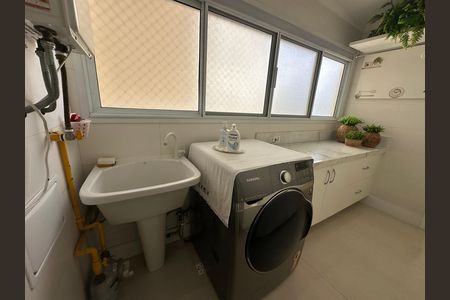Apartamento à venda com 158m², 3 quartos e 3 vagas Apartamento à venda com 158m², 3 quartos e 3 vagasÁrea de Serviço