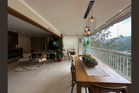 Apartamento à venda com 158m², 3 quartos e 3 vagas Apartamento à venda com 158m², 3 quartos e 3 vagasVaranda da Sala