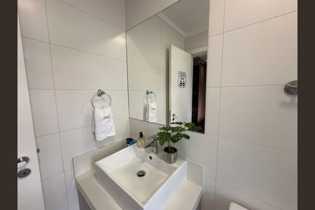 Apartamento à venda com 158m², 3 quartos e 3 vagas Apartamento à venda com 158m², 3 quartos e 3 vagasBanheiro da Suíte 2