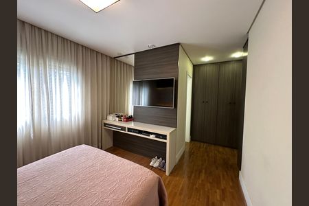 Apartamento à venda com 158m², 3 quartos e 3 vagas Apartamento à venda com 158m², 3 quartos e 3 vagasSuíte 3