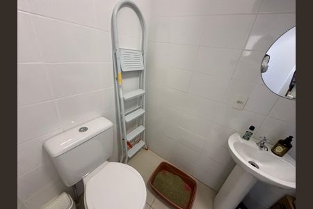 Apartamento à venda com 158m², 3 quartos e 3 vagas Apartamento à venda com 158m², 3 quartos e 3 vagasBanheiro de serviço