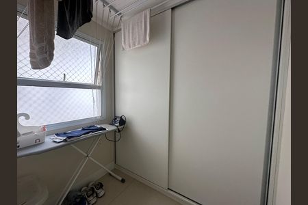 Apartamento à venda com 158m², 3 quartos e 3 vagas Apartamento à venda com 158m², 3 quartos e 3 vagasQuarto de Serviço