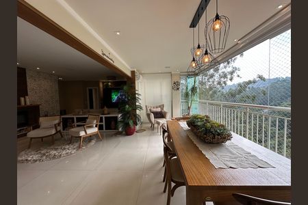 Apartamento à venda com 158m², 3 quartos e 3 vagas Apartamento à venda com 158m², 3 quartos e 3 vagasVaranda da Sala