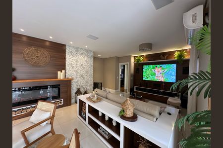 Apartamento à venda com 158m², 3 quartos e 3 vagas Apartamento à venda com 158m², 3 quartos e 3 vagasSala de TV