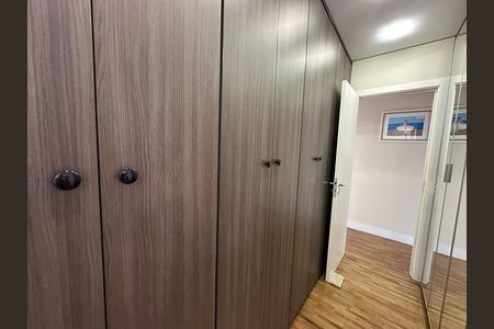 Apartamento à venda com 158m², 3 quartos e 3 vagas Apartamento à venda com 158m², 3 quartos e 3 vagasCloset da suíte 3