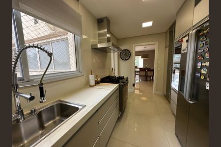 Apartamento à venda com 158m², 3 quartos e 3 vagas Apartamento à venda com 158m², 3 quartos e 3 vagasCozinha