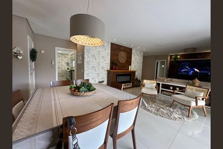 Apartamento à venda com 158m², 3 quartos e 3 vagas Apartamento à venda com 158m², 3 quartos e 3 vagasSala de Jantar