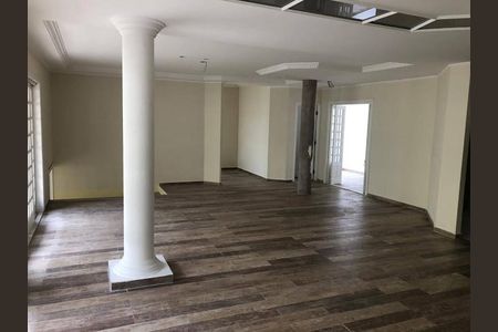 Casa à venda com 3 quartos, 384m² em Vila Rosalia, Guarulhos