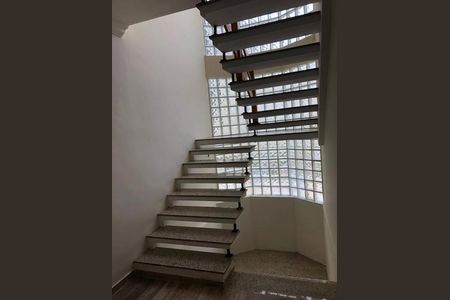 Casa à venda com 384m², 3 quartos e 8 vagas