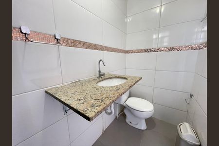 Casa para alugar com 50m², 1 quarto e sem vaga Casa para alugar com 50m², 1 quarto e sem vagaBanheiro
