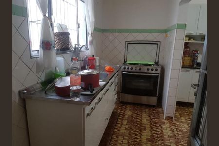 Casa à venda com 2 quartos, 500m² em Centro, Guarulhos