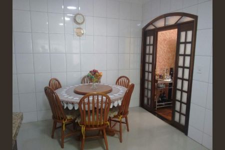 Casa à venda com 3 quartos, 200m² em Jardim Santa Cecilia, Guarulhos