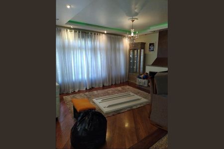 Casa à venda com 3 quartos, 500m² em Vila Rosalia, Guarulhos