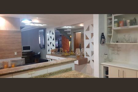 Casa à venda com 3 quartos, 131m² em Vila Moreira, Guarulhos
