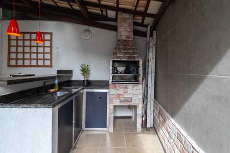 Casa à venda com 180m², 3 quartos e 2 vagas Casa à venda com 180m², 3 quartos e 2 vagasÁrea gourmet