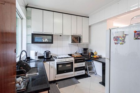 Casa à venda com 180m², 3 quartos e 2 vagas Casa à venda com 180m², 3 quartos e 2 vagasCozinha