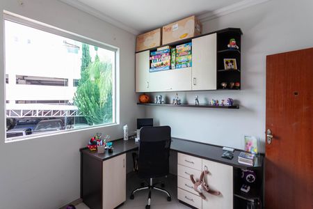 Casa à venda com 180m², 3 quartos e 2 vagas Casa à venda com 180m², 3 quartos e 2 vagasQuarto 2