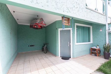 Casa à venda com 180m², 3 quartos e 2 vagas Casa à venda com 180m², 3 quartos e 2 vagasGaragem