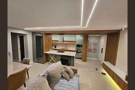 Apartamento à venda com 102m², 2 quartos e 3 vagas