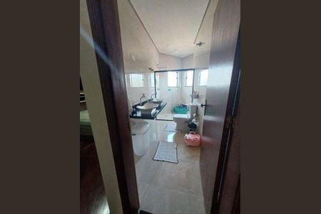 Casa à venda com 3 quartos, 300m² em Jardim Rosana, Guarulhos