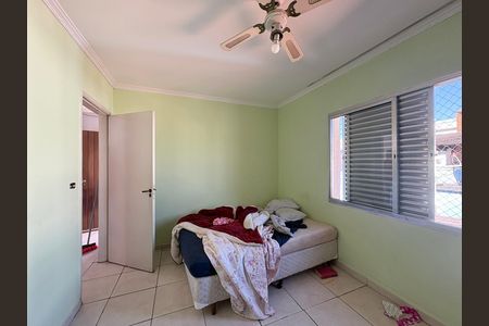 Casa à venda com 200m², 4 quartos e 2 vagas Casa à venda com 200m², 4 quartos e 2 vagasQuarto 4 - Casa 1