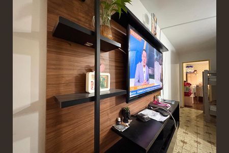 Casa à venda com 200m², 4 quartos e 2 vagas Casa à venda com 200m², 4 quartos e 2 vagasSala - Casa 3