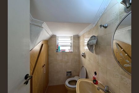 Casa à venda com 200m², 4 quartos e 2 vagas Casa à venda com 200m², 4 quartos e 2 vagasLavabo - Casa 1