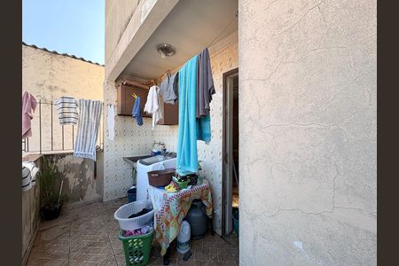 Casa à venda com 200m², 4 quartos e 2 vagas Casa à venda com 200m², 4 quartos e 2 vagasÁrea de serviço- Casa 1