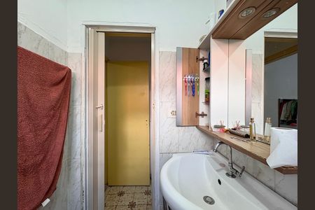 Casa à venda com 200m², 4 quartos e 2 vagas Casa à venda com 200m², 4 quartos e 2 vagasBanheiro - Casa 3