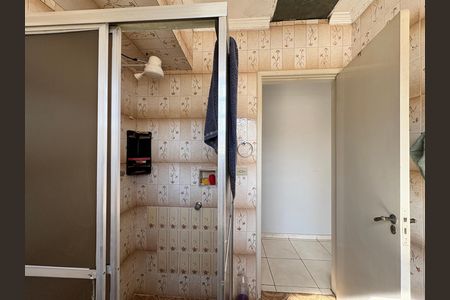 Casa à venda com 200m², 4 quartos e 2 vagas Casa à venda com 200m², 4 quartos e 2 vagasBanheiro 1 - Casa 1