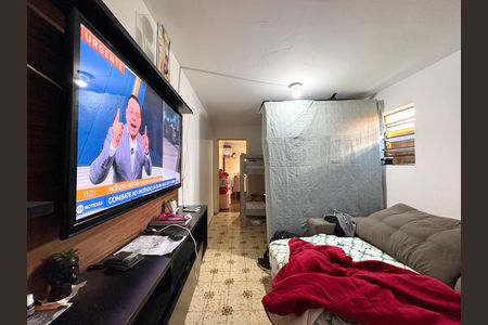 Casa à venda com 200m², 4 quartos e 2 vagas Casa à venda com 200m², 4 quartos e 2 vagasSala - Casa 3