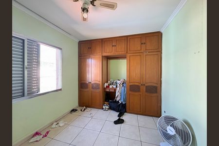 Casa à venda com 200m², 4 quartos e 2 vagas Casa à venda com 200m², 4 quartos e 2 vagasQuarto 4 - Casa 1