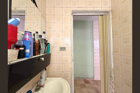 Casa à venda com 200m², 4 quartos e 2 vagas Casa à venda com 200m², 4 quartos e 2 vagasBanheiro - Casa 2