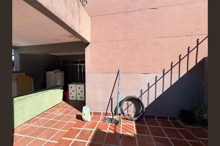 Casa à venda com 200m², 4 quartos e 2 vagas Casa à venda com 200m², 4 quartos e 2 vagasGaragem - Casa 1