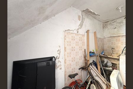Casa à venda com 200m², 4 quartos e 2 vagas Casa à venda com 200m², 4 quartos e 2 vagasÁrea de Serviço - Casa 2