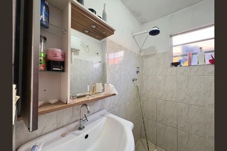 Casa à venda com 200m², 4 quartos e 2 vagas Casa à venda com 200m², 4 quartos e 2 vagasBanheiro - Casa 3