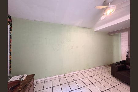 Casa à venda com 200m², 4 quartos e 2 vagas Casa à venda com 200m², 4 quartos e 2 vagasSala - Casa 2