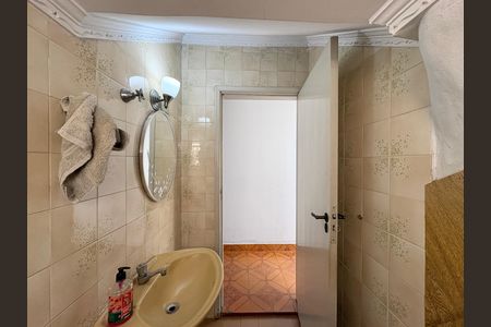 Casa à venda com 200m², 4 quartos e 2 vagas Casa à venda com 200m², 4 quartos e 2 vagasLavabo - Casa 1