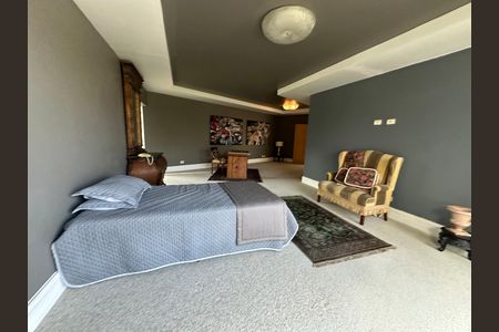 Casa de condomínio à venda com 936m², 4 quartos e 8 vagasSuíte 1