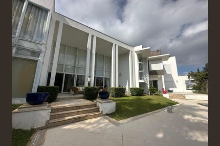 Casa de condomínio à venda com 936m², 4 quartos e 8 vagasÁrea externa