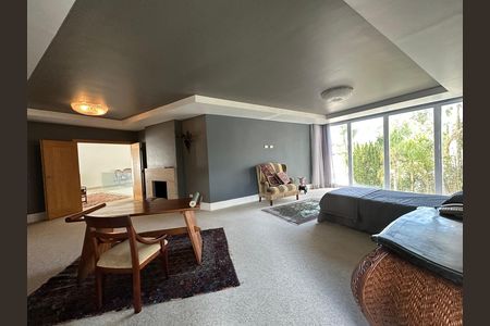 Casa de condomínio à venda com 936m², 4 quartos e 8 vagasSuíte 1