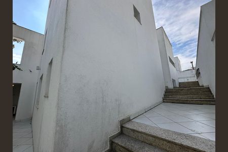 Casa de condomínio à venda com 936m², 4 quartos e 8 vagasQuintal
