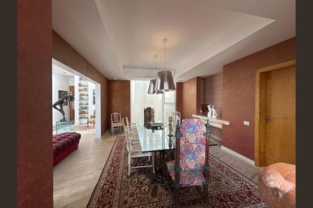 Casa de condomínio à venda com 936m², 4 quartos e 8 vagasSala de Jantar