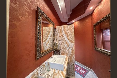 Casa de condomínio à venda com 936m², 4 quartos e 8 vagasLavabo