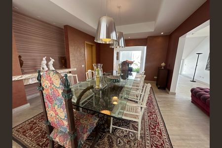 Casa de condomínio à venda com 936m², 4 quartos e 8 vagasSala de Jantar