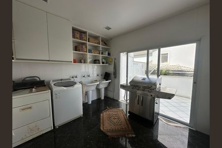 Casa de condomínio à venda com 936m², 4 quartos e 8 vagasÁrea de Serviço