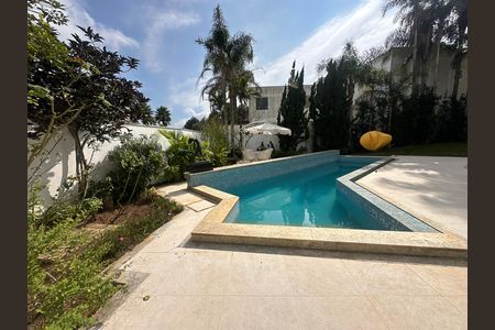 Casa de condomínio à venda com 936m², 4 quartos e 8 vagasPiscina