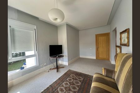 Casa de condomínio à venda com 936m², 4 quartos e 8 vagasSuíte 3